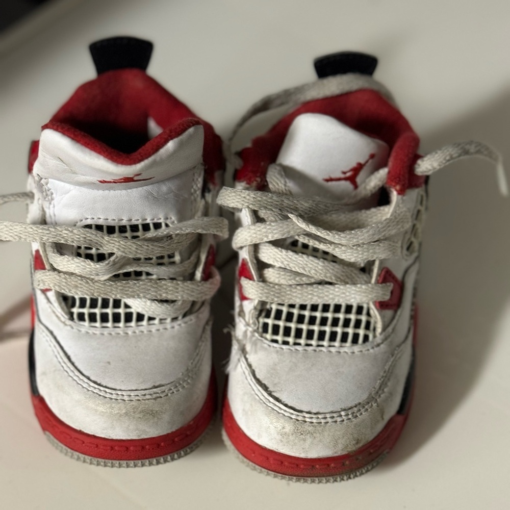 Jordan 4 Retro - Picture 4 of 4